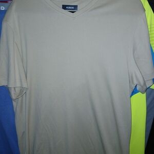 Alfani Men's Short Sleeve V-Neck Tee in Taupe Medium